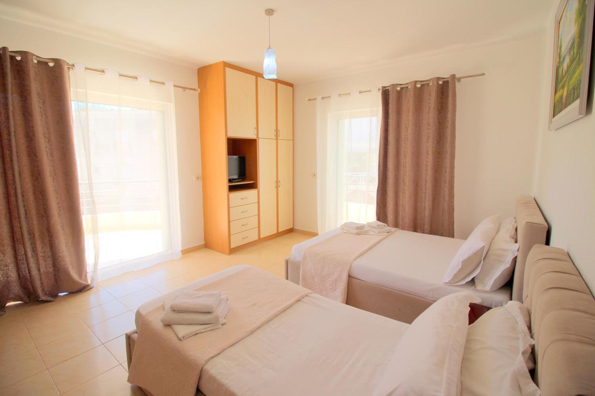 Afrimi Relax Apartments Саранда Екстер'єр фото