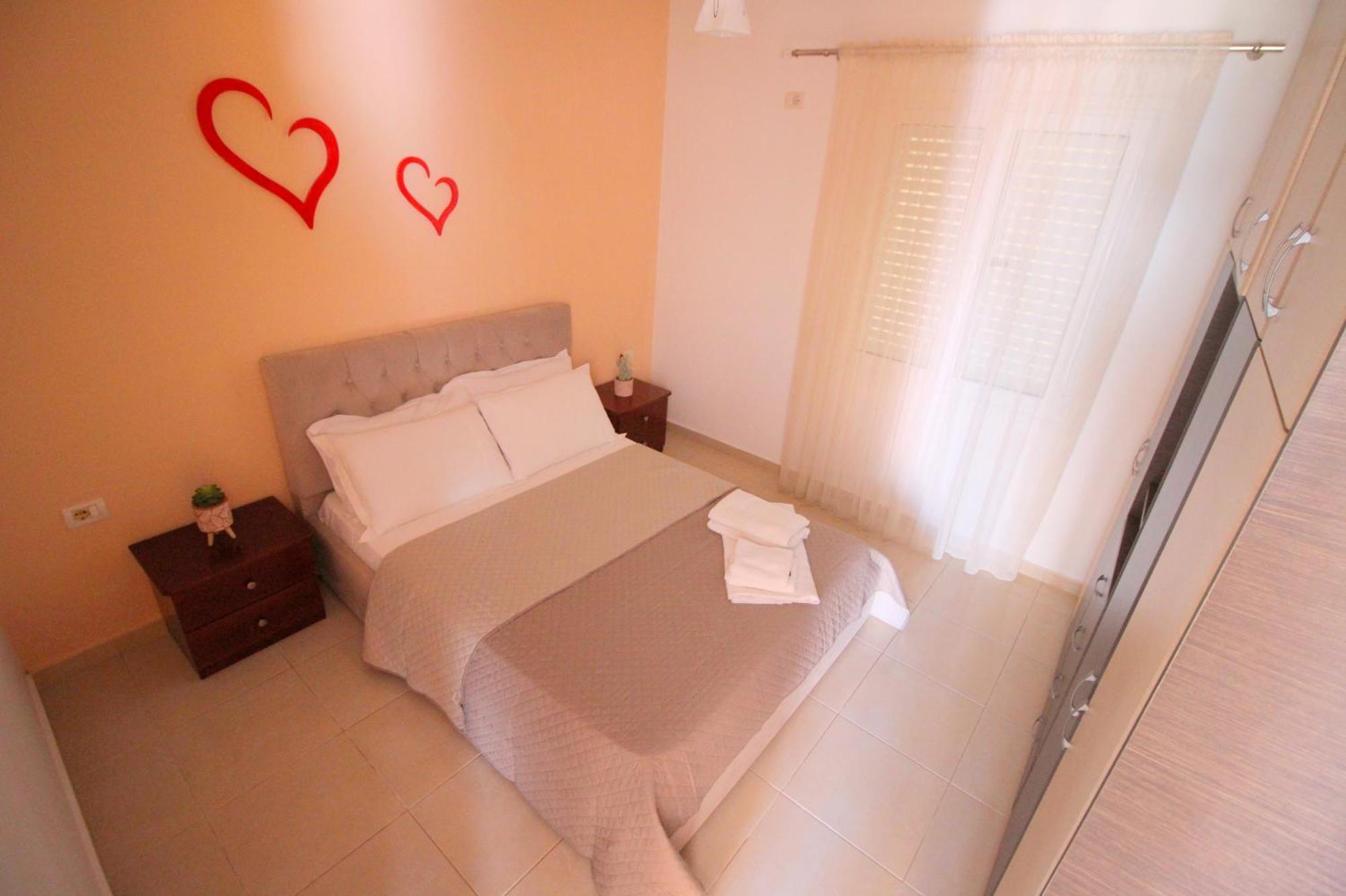 Afrimi Relax Apartments Саранда Екстер'єр фото