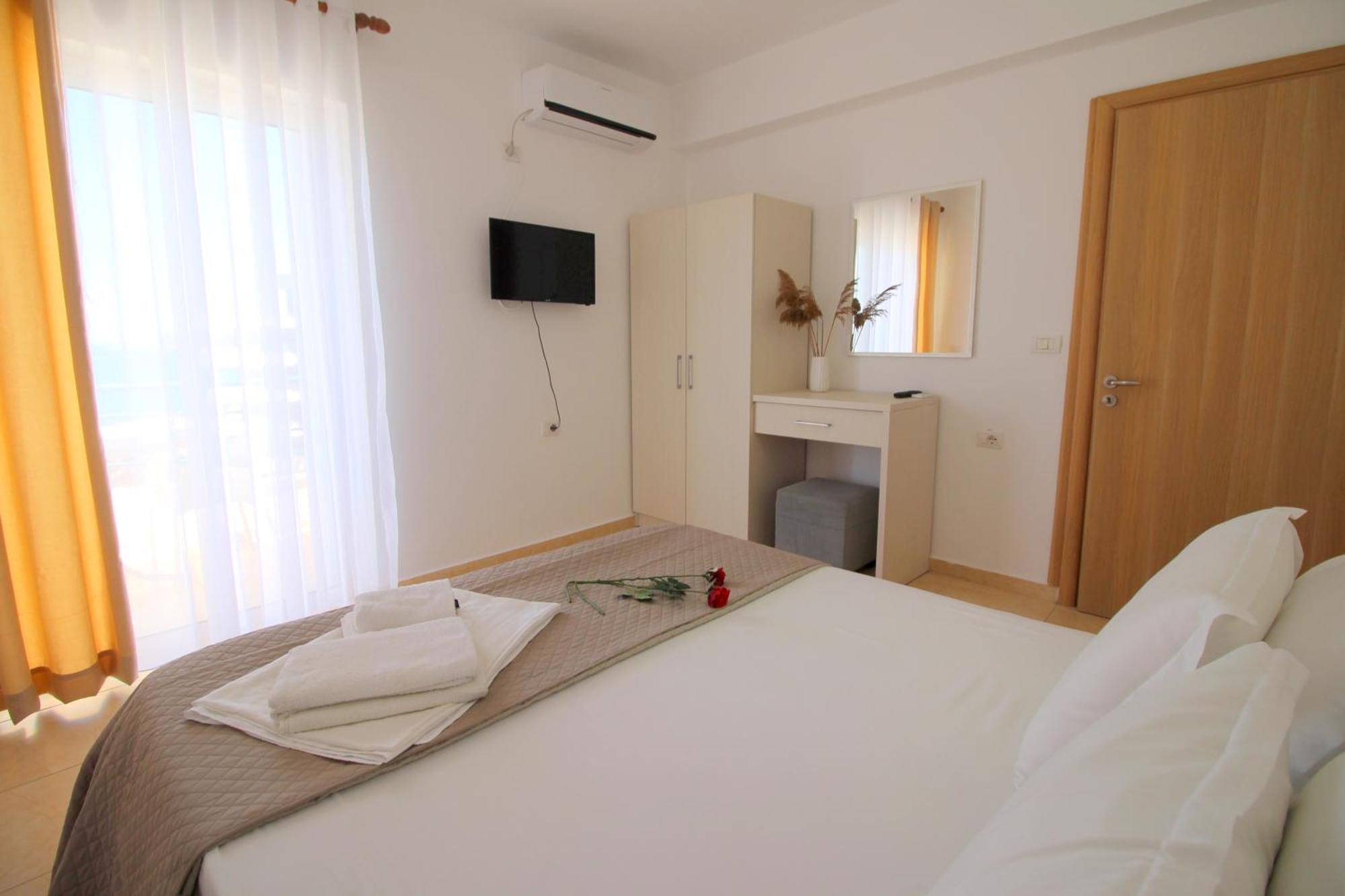 Afrimi Relax Apartments Саранда Екстер'єр фото
