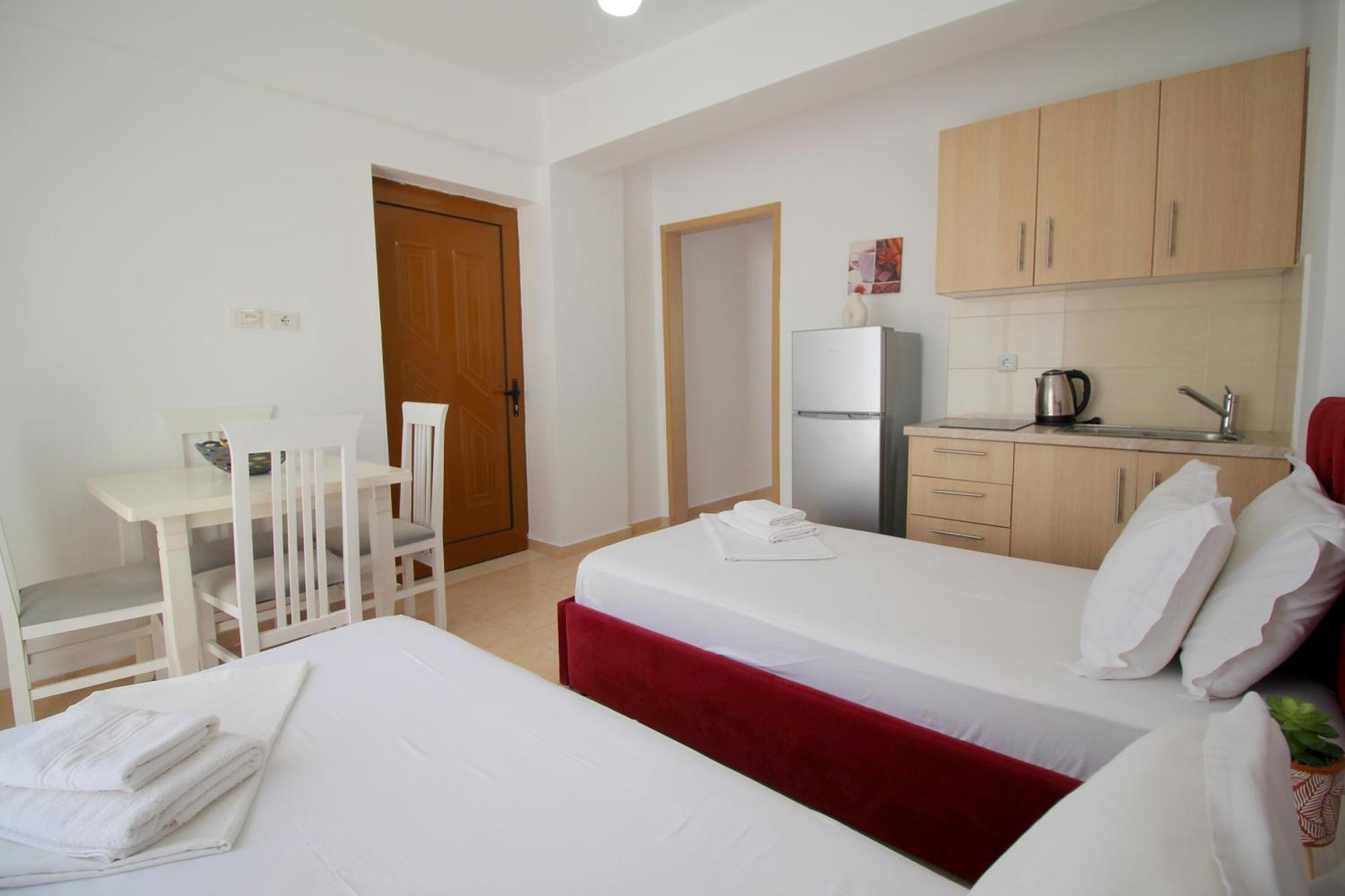Afrimi Relax Apartments Саранда Екстер'єр фото